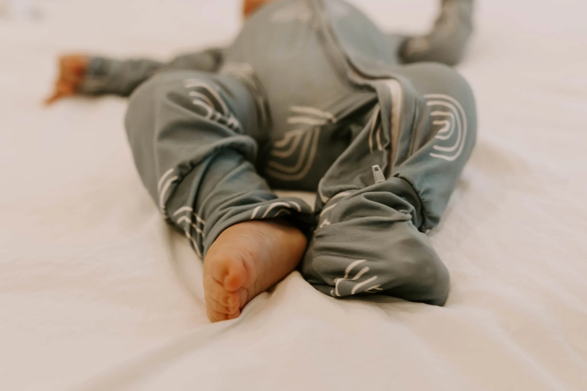 Zipper Footies - Neutral Rainbow